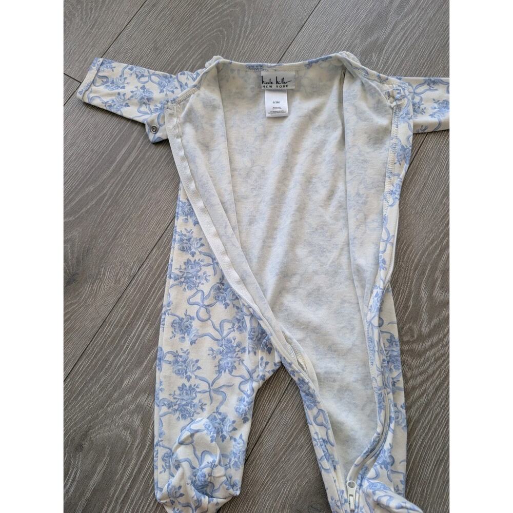 Nicole Miller New York Baby Footed Sleeper One-Piece 0-3M Floral Zip Up Snap - Picture 2 of 5